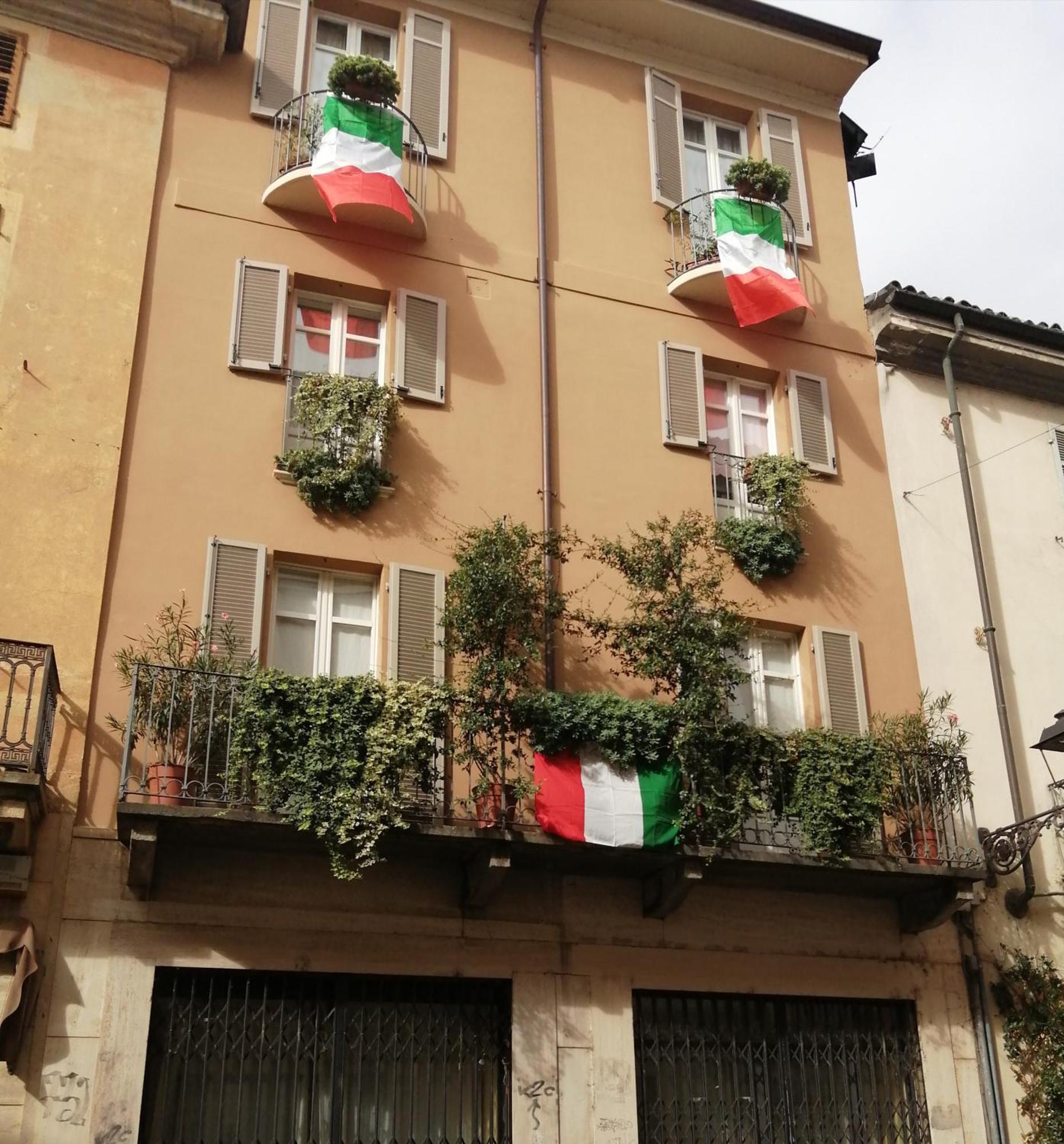 Le Melusine Apartment Vercelli Exterior foto
